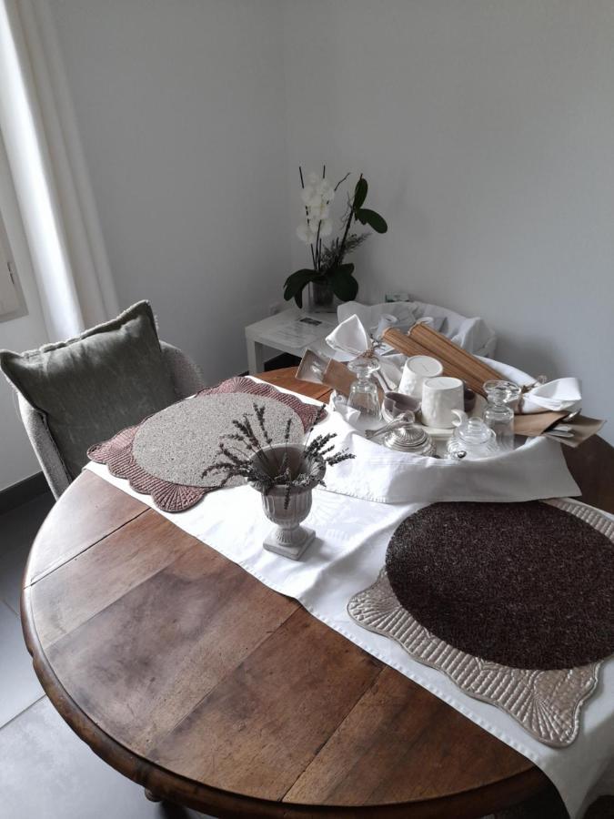 La Mathilde Bed & Breakfast Villeneuve-les-Avignon Exterior photo