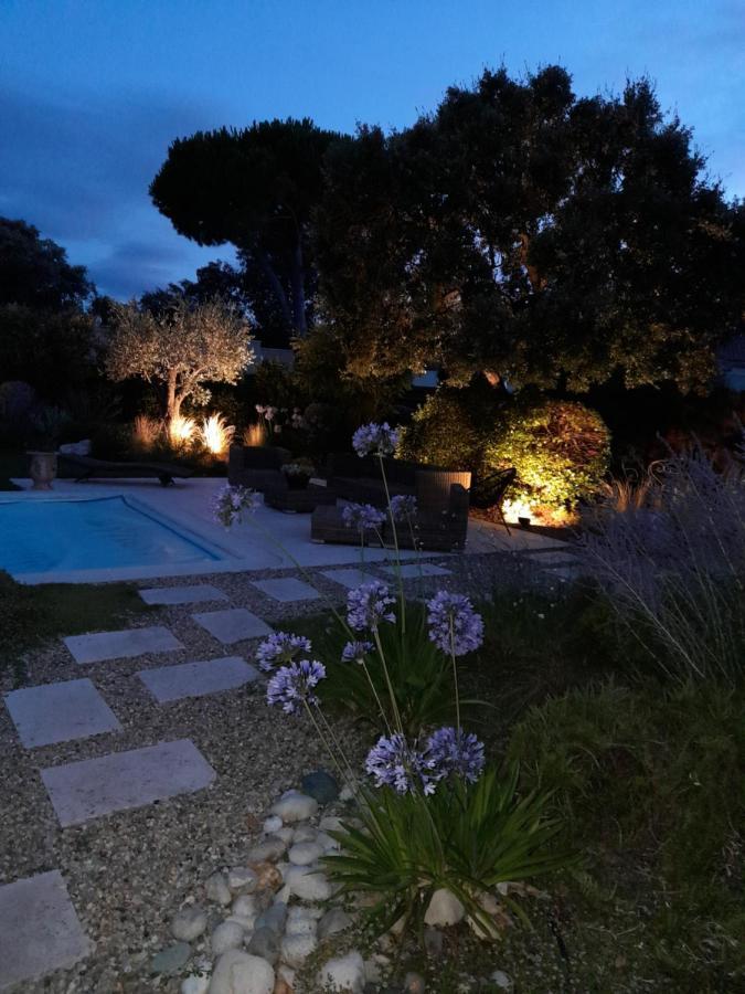 La Mathilde Bed & Breakfast Villeneuve-les-Avignon Exterior photo